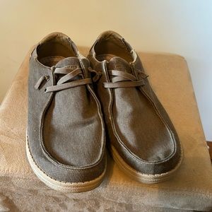 Skechers Men’s casual shoe Size 12